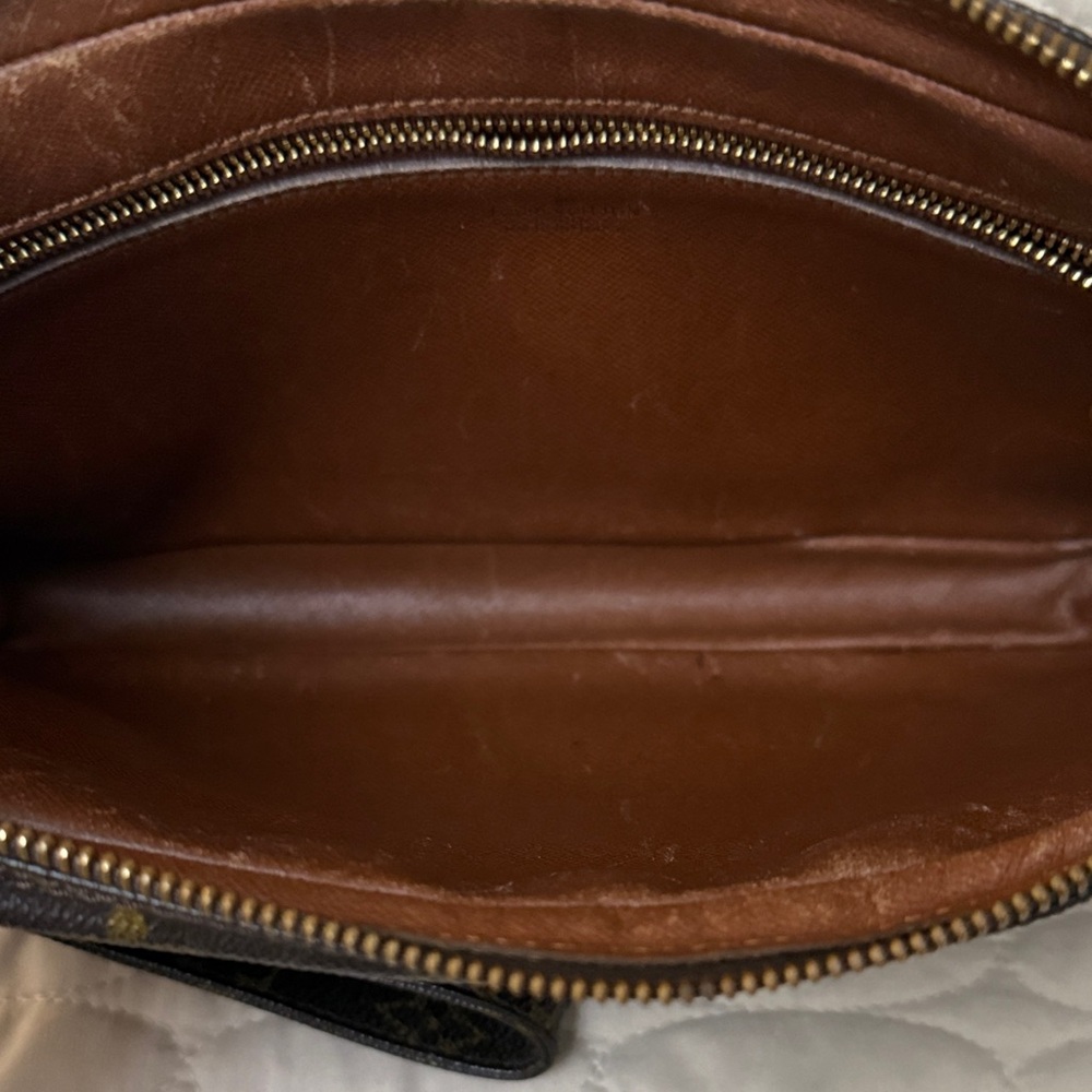 Authentic Louis Vuitton Monogram Toiletry Bag in Brown and Tan - Picture 6 of 7